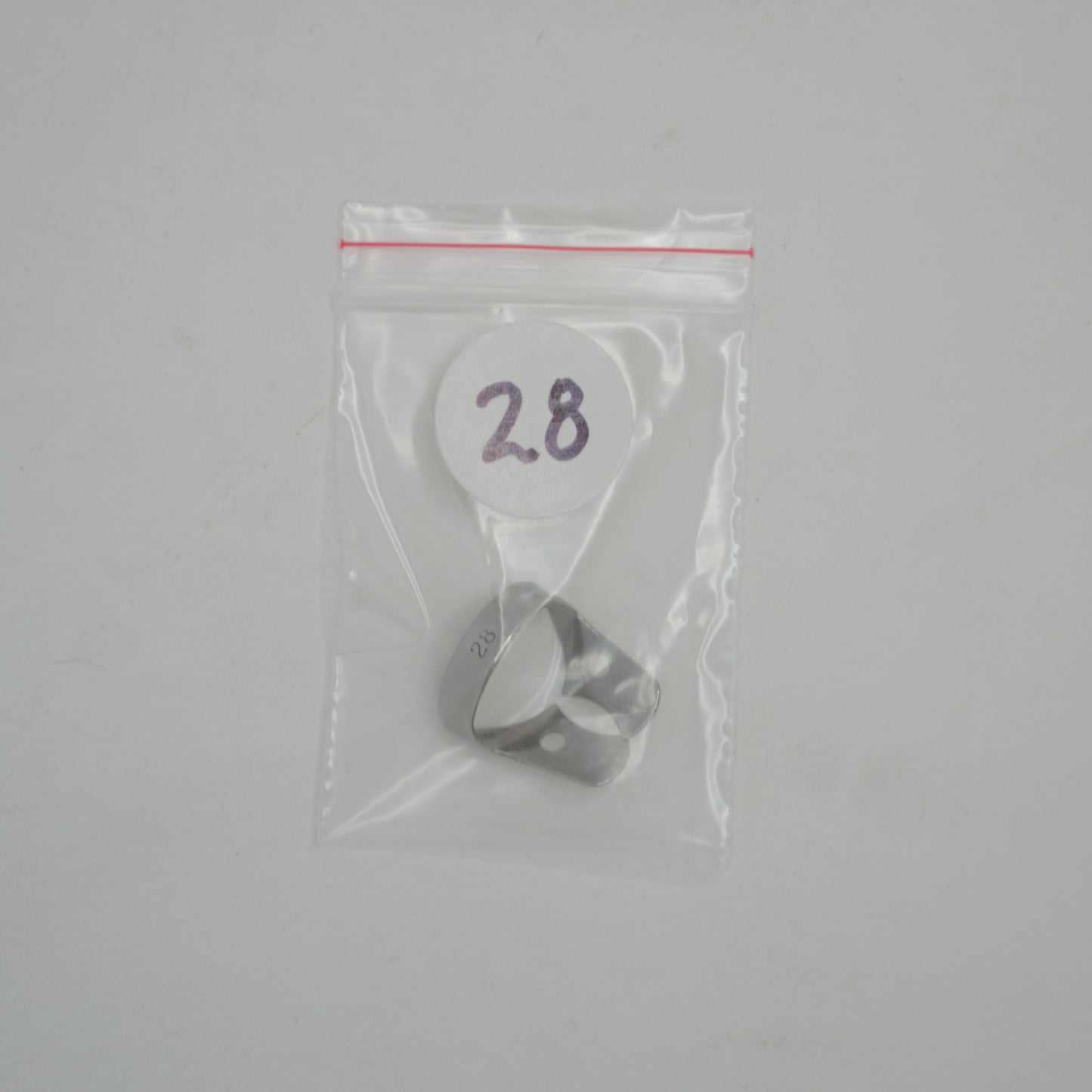 Molar Rubber Dam Lower Right Clamp, #28