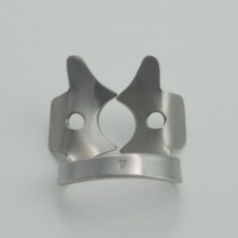 Molar Rubber Dam Upper Right Clamp, #4