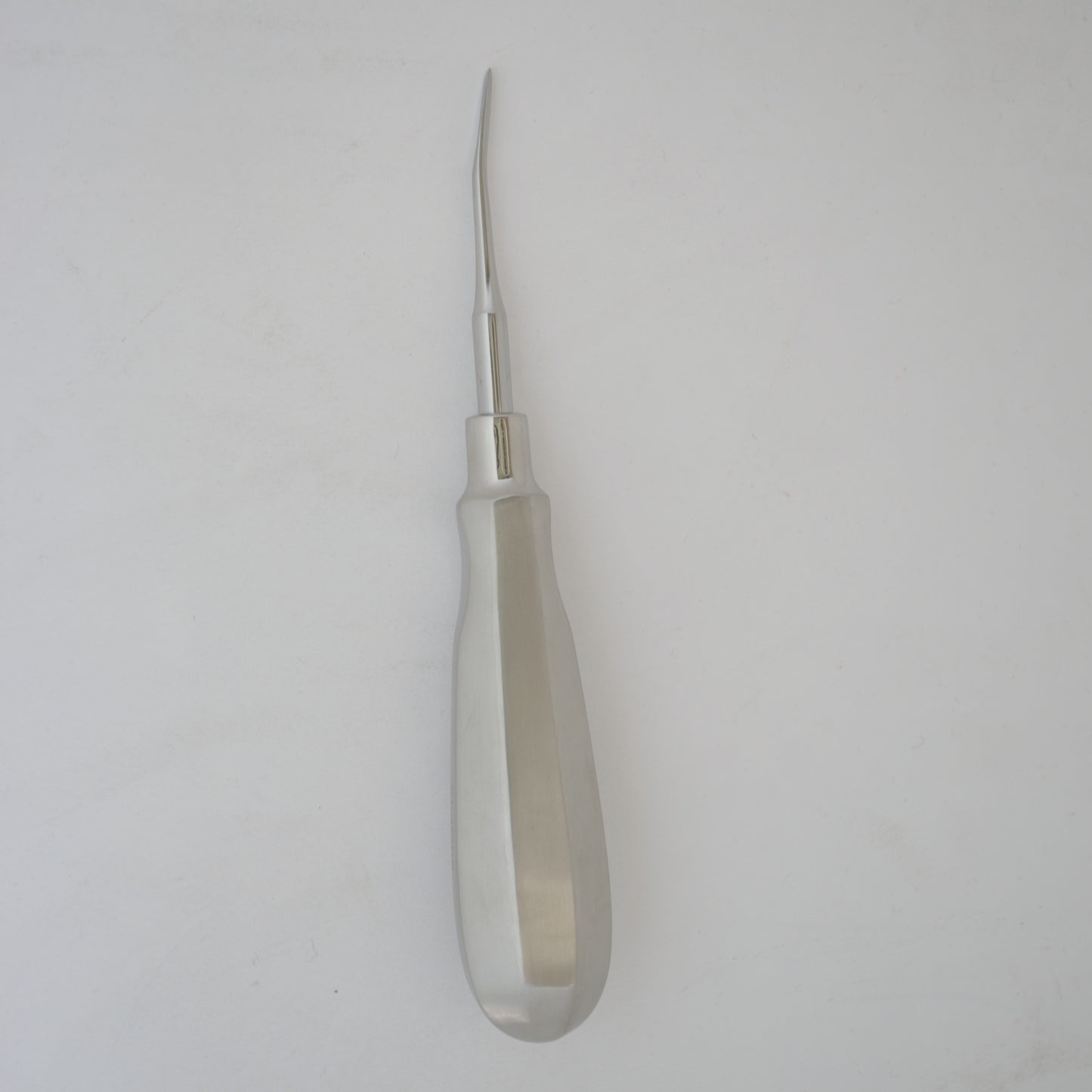 Root Elevators, Luxators