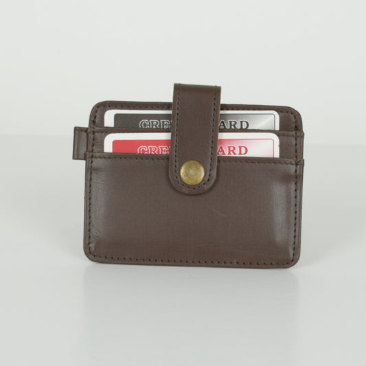 Cardholder, A01