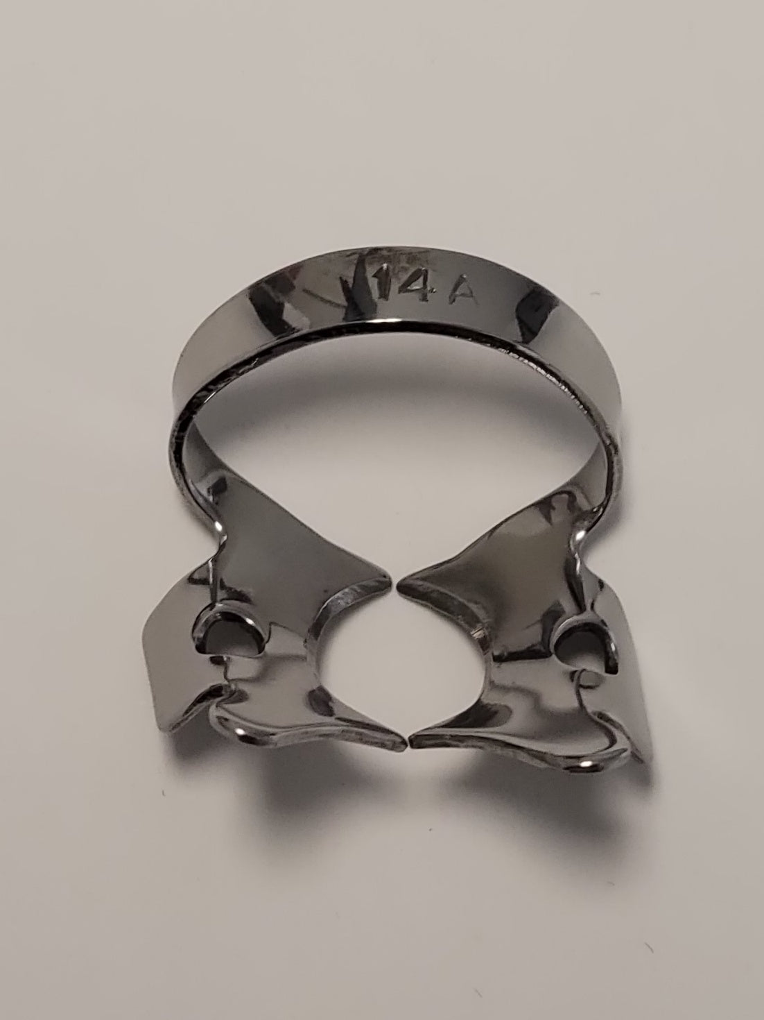 Molar Rubber Dam Clamp, #14A