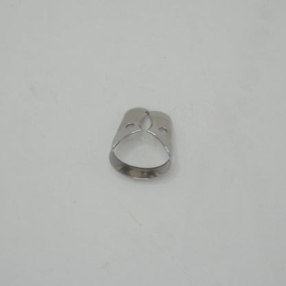 Molar Rubber Dam Lower Right Clamp, #28