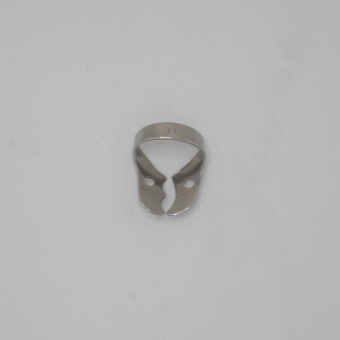 Molar Rubber Dam Lower Right Clamp, #31