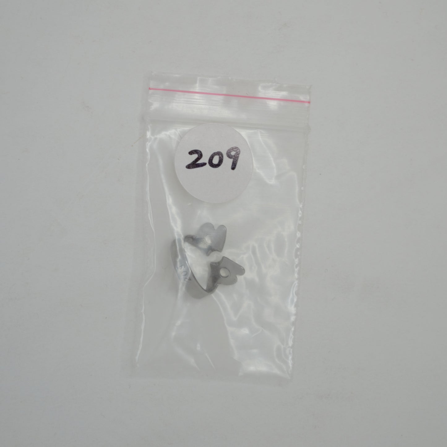 Premolar Rubber Dam Clamp, #209