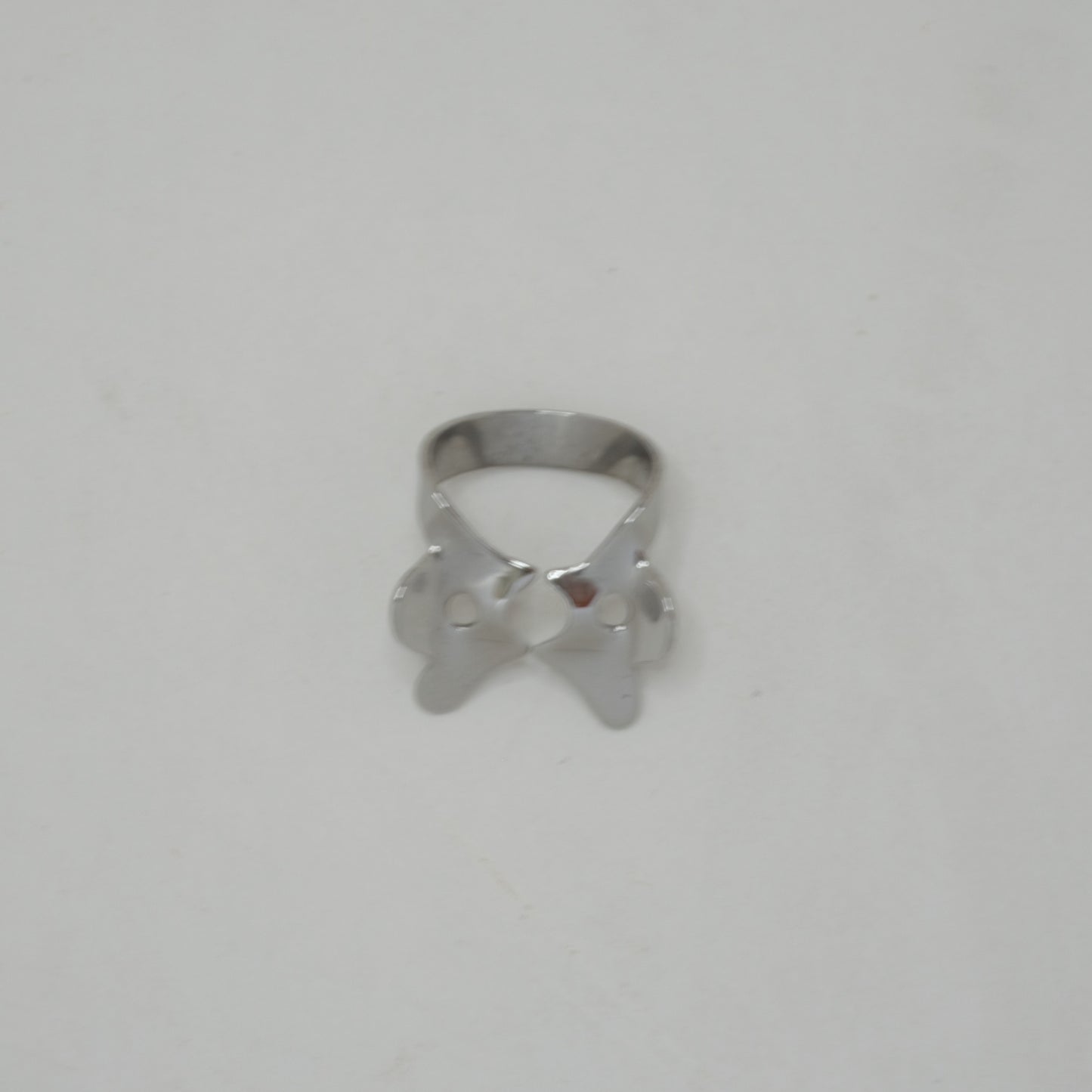Premolar Rubber Dam Upper Right Clamp, #1