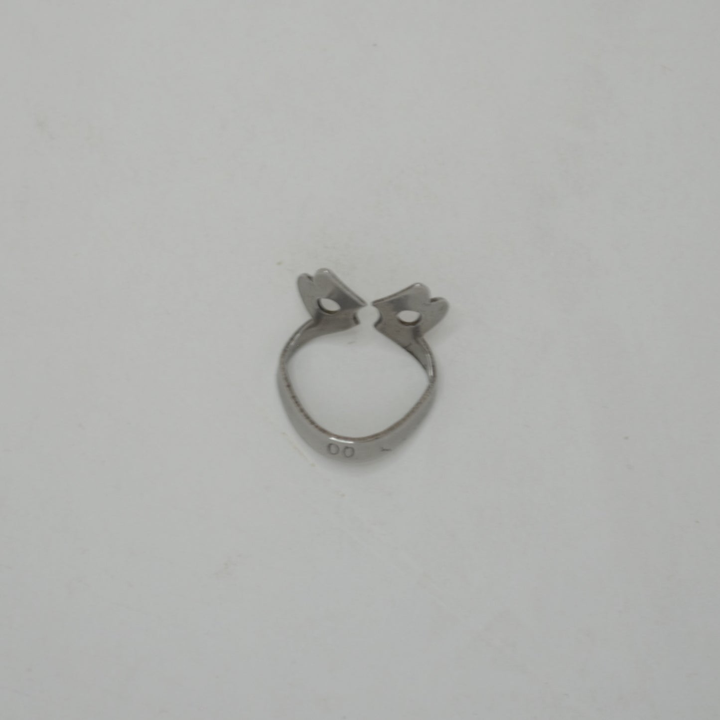 Anterior Rubber Dam Clamp, #00