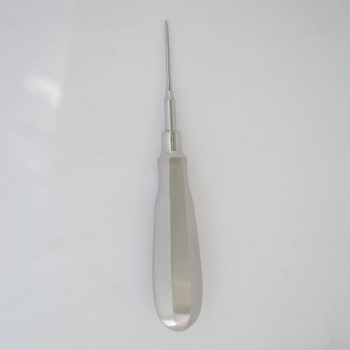 Root Elevators, Luxators