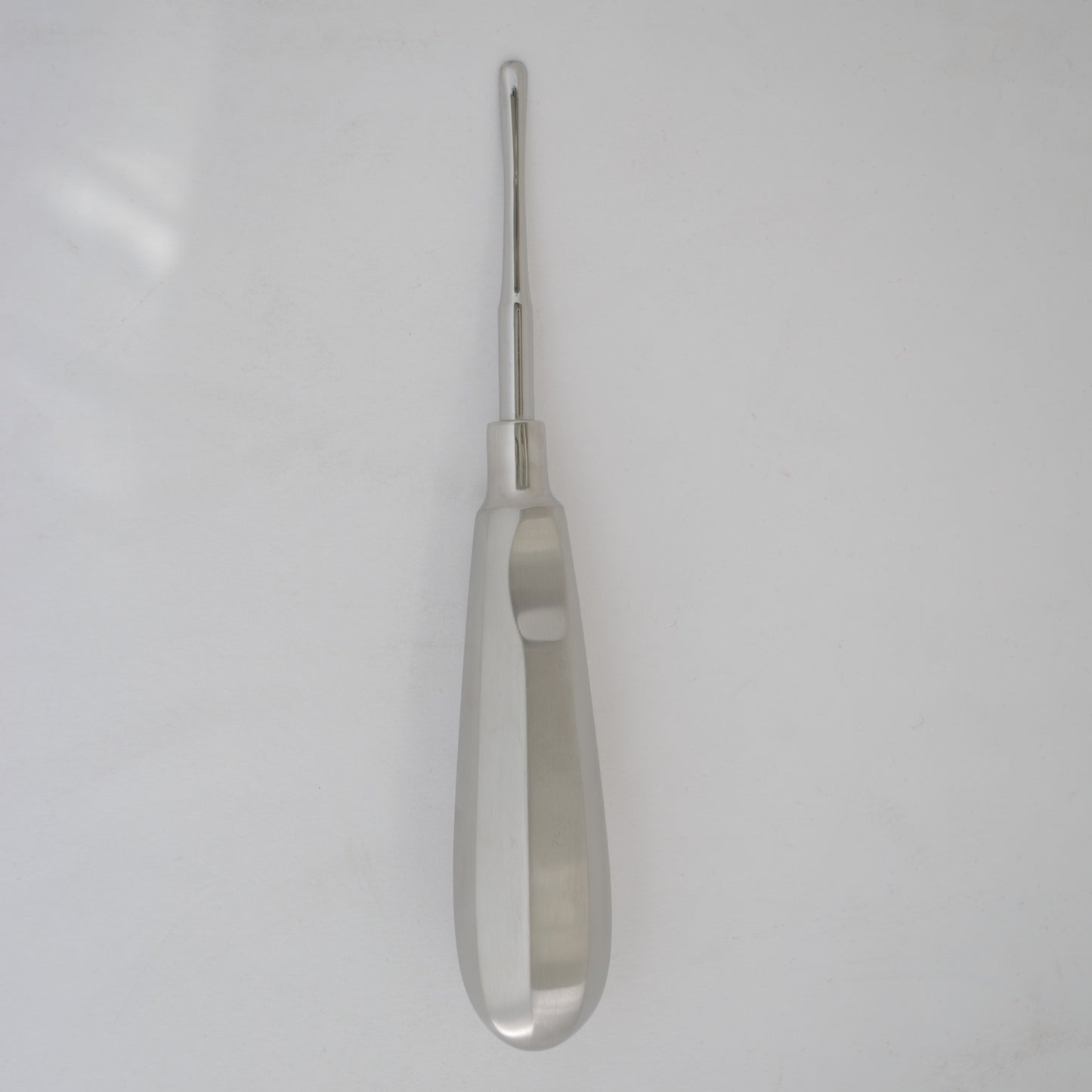 Root Elevators, Luxators