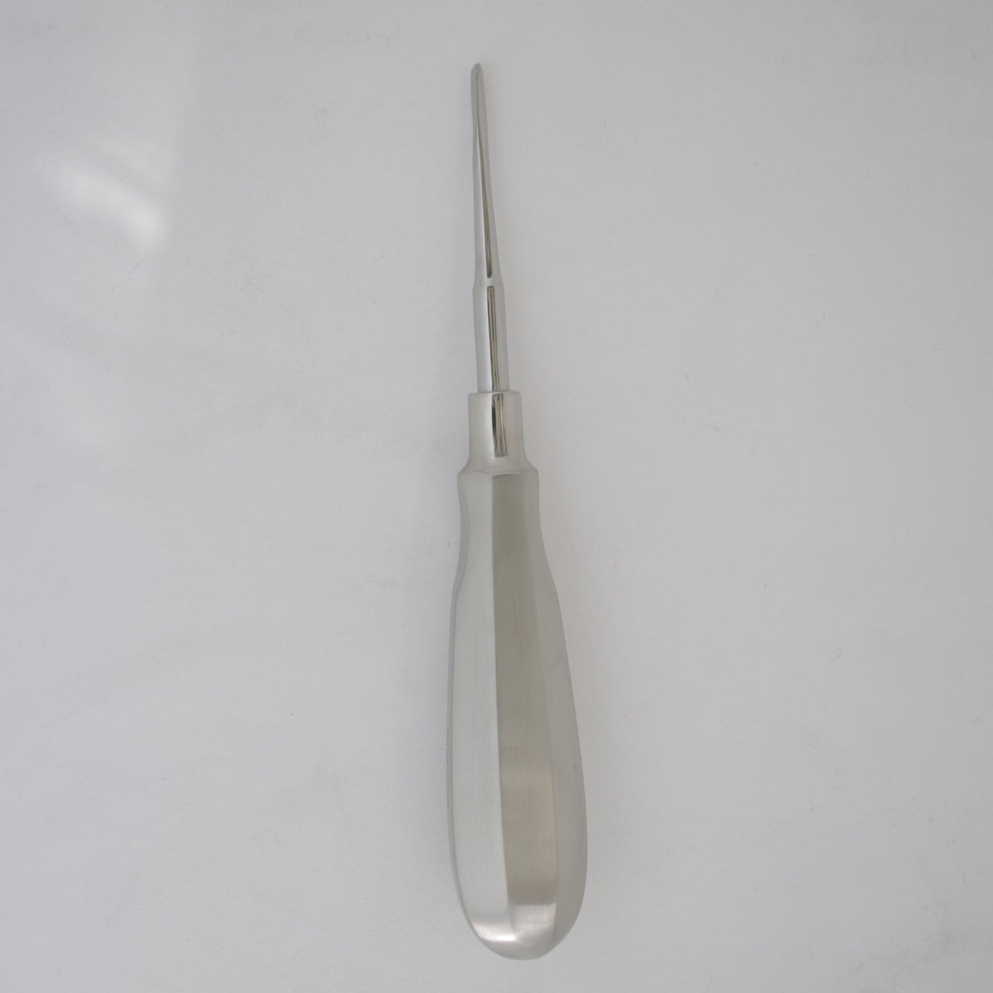 Root Elevators, Luxators